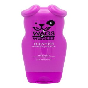 Wags & Wiggles Freshen Deodorizing Very Berry Scent Dog Shampoo